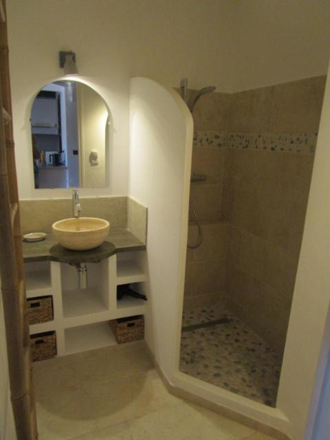 Apartment T2 Renove 100m Avec Privatif Entre Calvi Et Ile Rousse *
