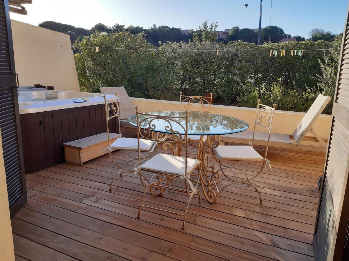 T2 Renove 100m Avec Privatif Entre Calvi Et Ile Rousse Lumio (Corsica)